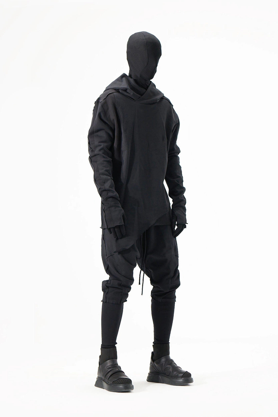 BLACK RIBBED SWEATSHIRT