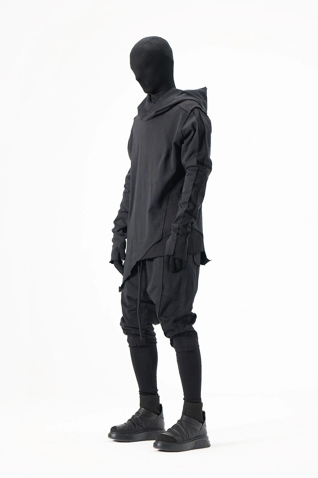 BLACK RIBBED SWEATSHIRT