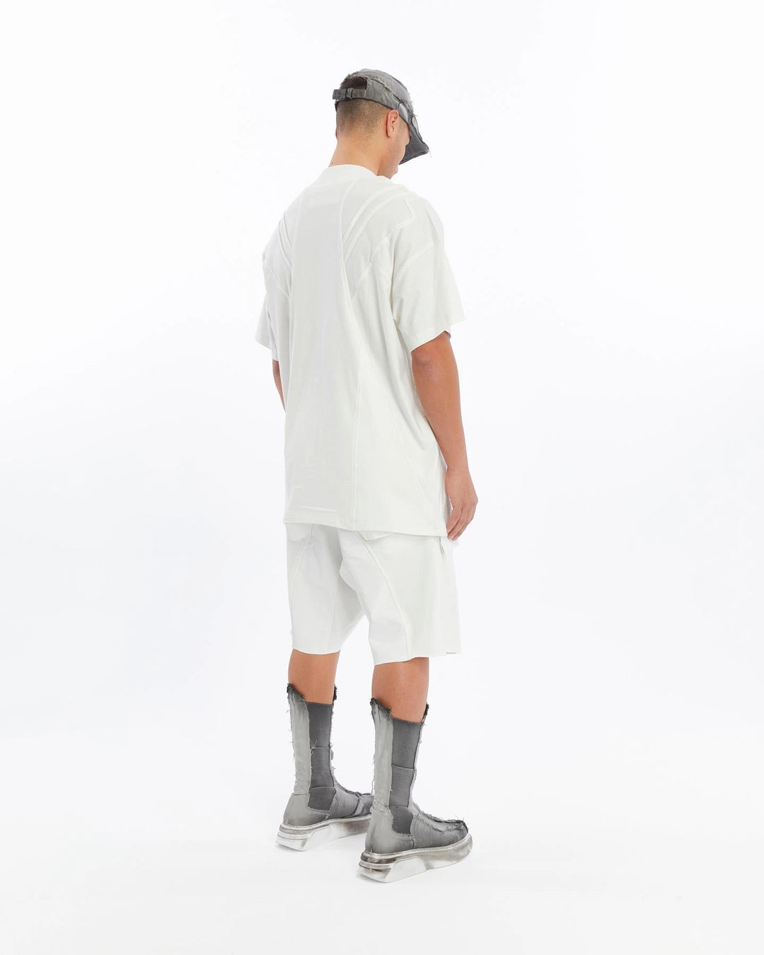 WHITE RIBBED T-SHIRT