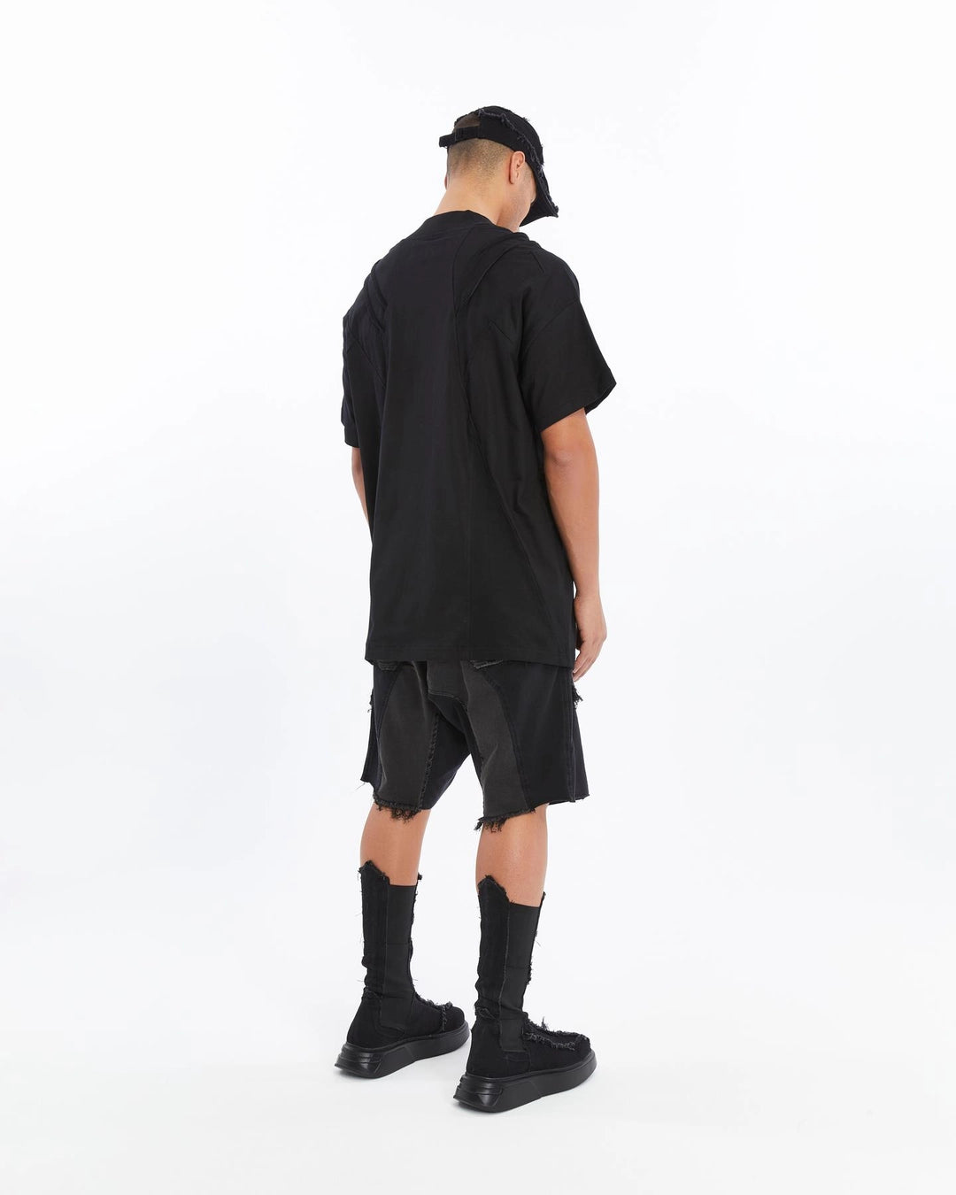 BLACK RIBBED T-SHIRT
