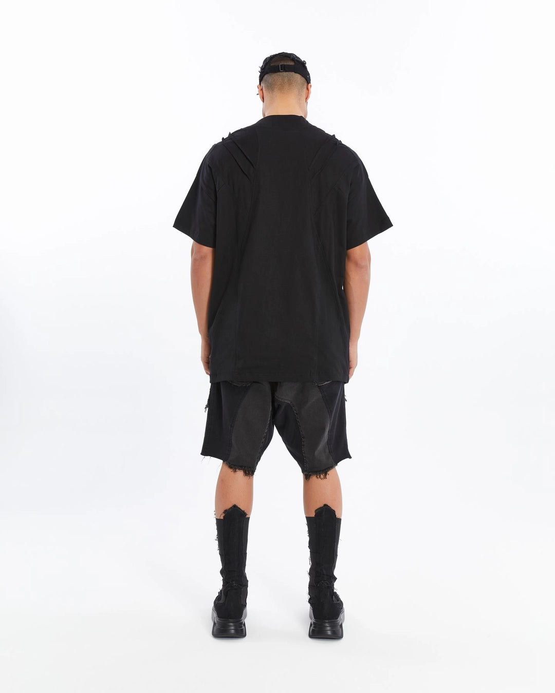 BLACK RIBBED T-SHIRT