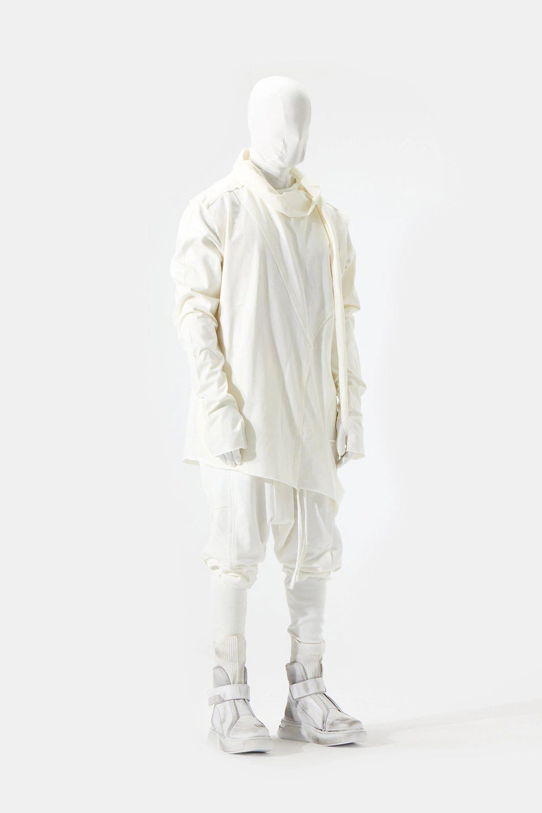 WHITE RIPPED SWEATSHIRT