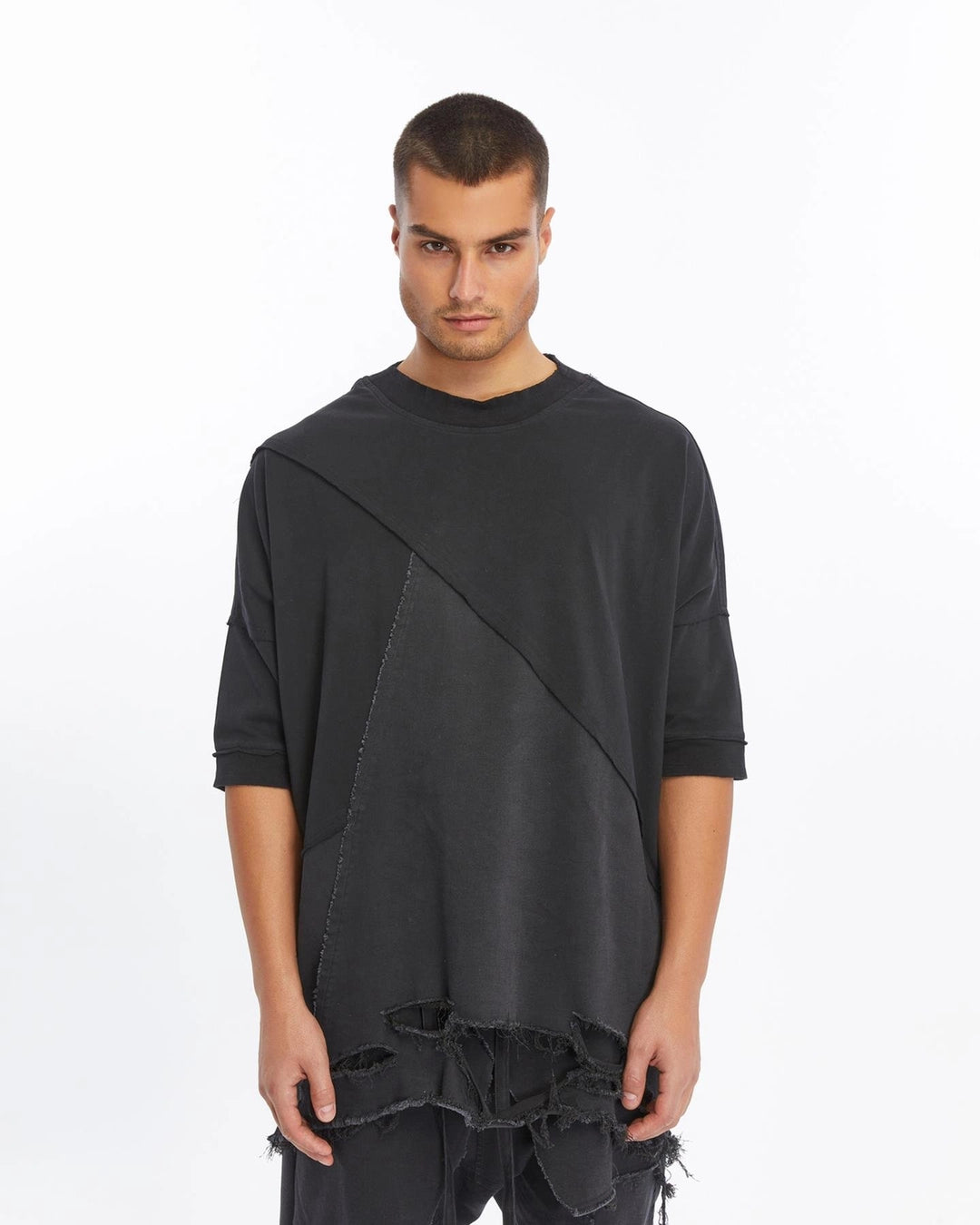 BLACK RIPPED T-SHIRT