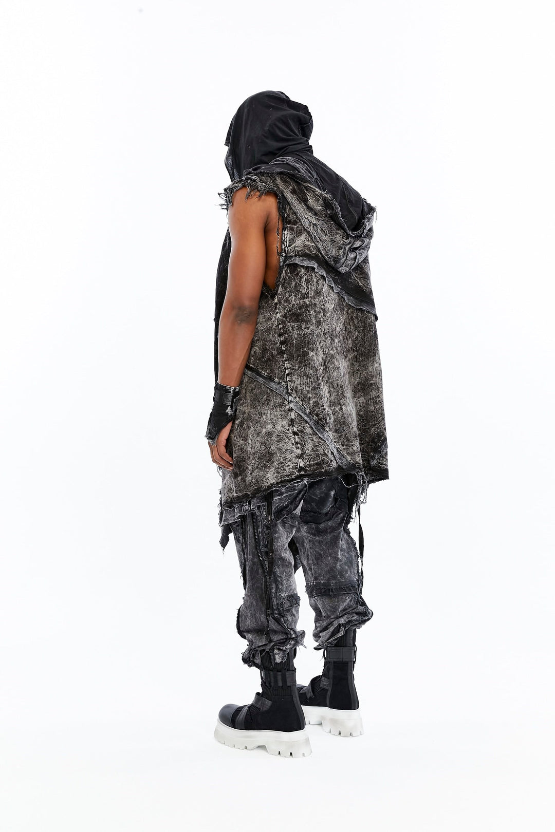 SHARD VEST