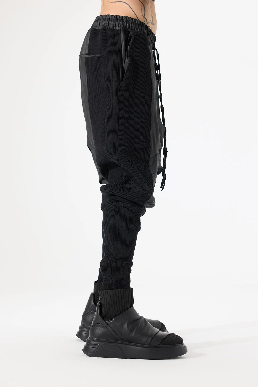 COATED BLACK SHARK PANT