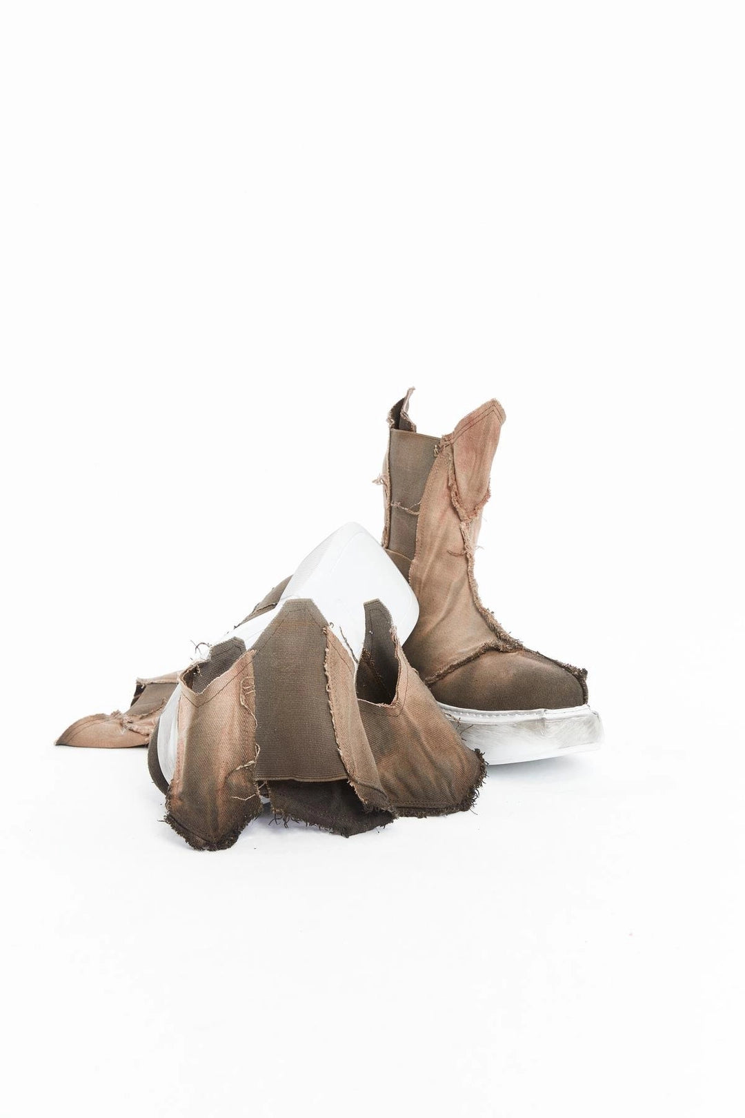 BROWN SHORT DENIM SHOES