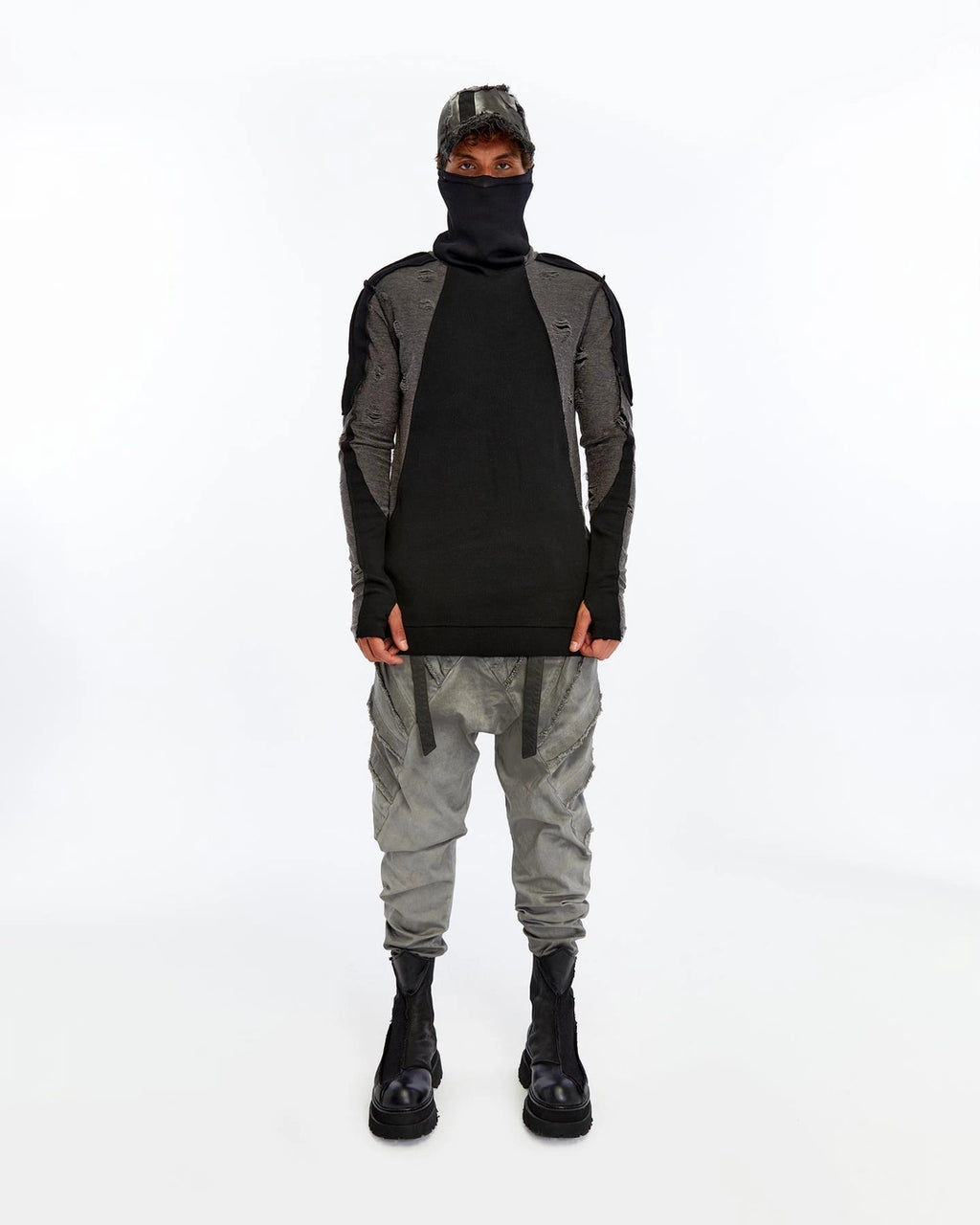 TEARLINE TURTLENECK TOP