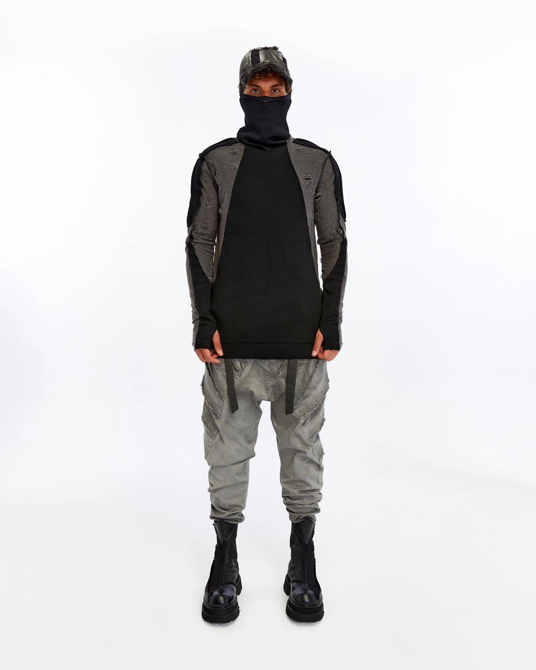 TEARLINE TURTLENECK TOP