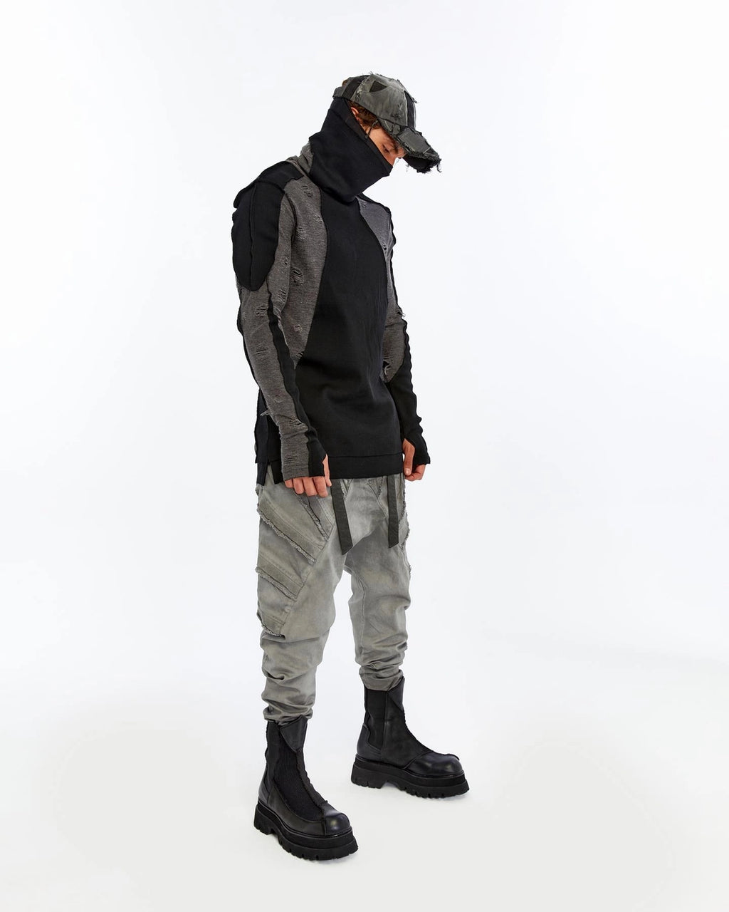 TEARLINE TURTLENECK TOP