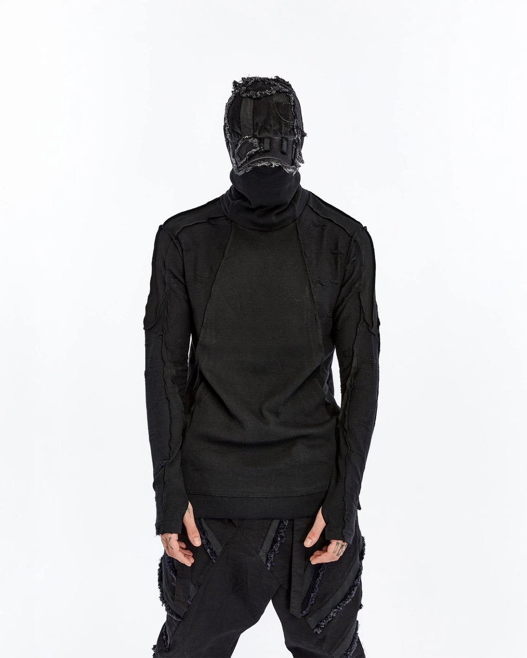 TEARLINE TURTLENECK TOP