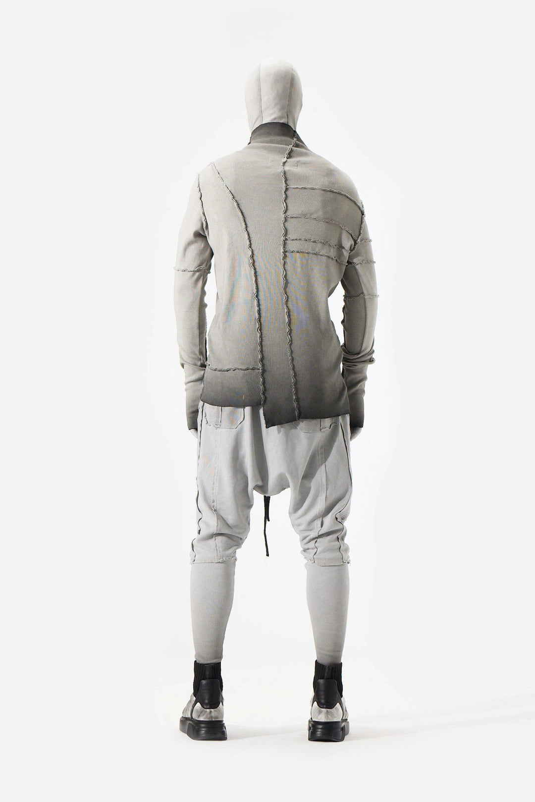 GREY TURTLENECK SWEATSHIRT