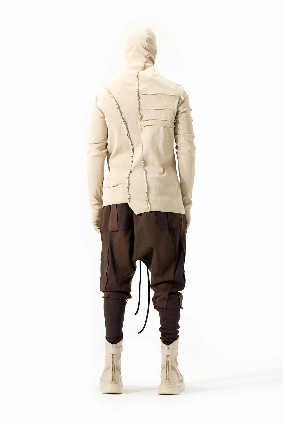 BEIGE TURTLENECK SWEATSHIRT