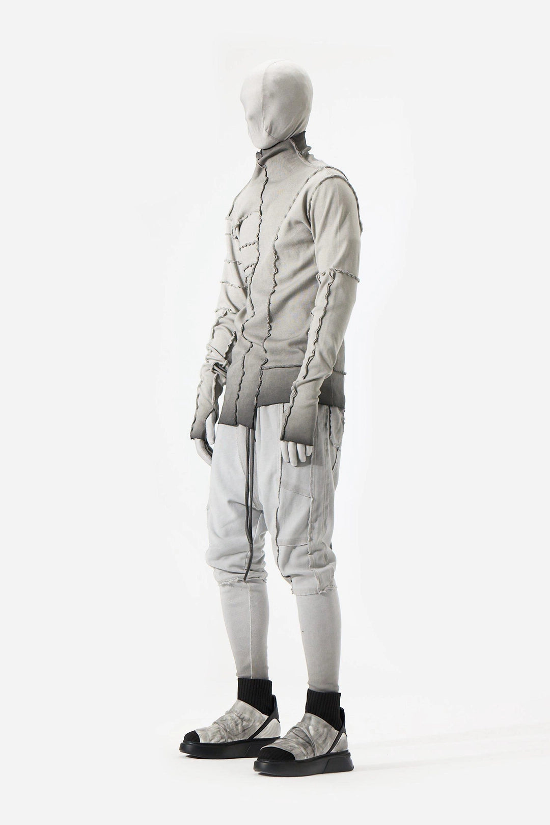 GREY TURTLENECK SWEATSHIRT