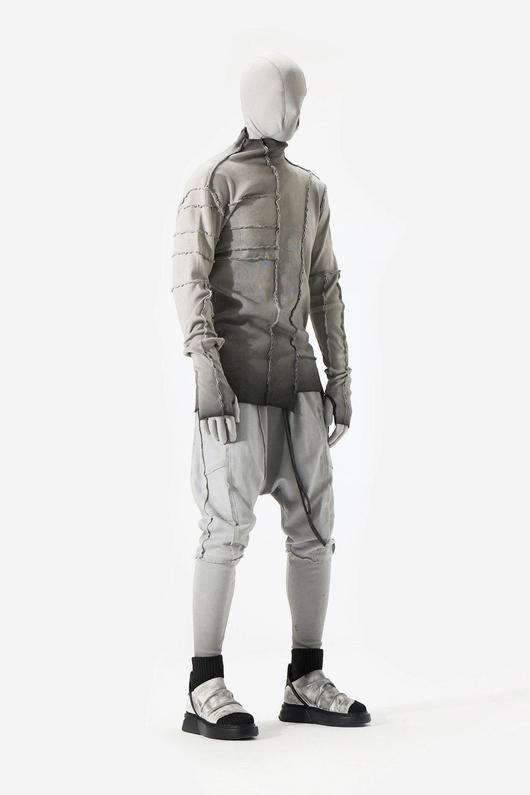 GREY TURTLENECK SWEATSHIRT