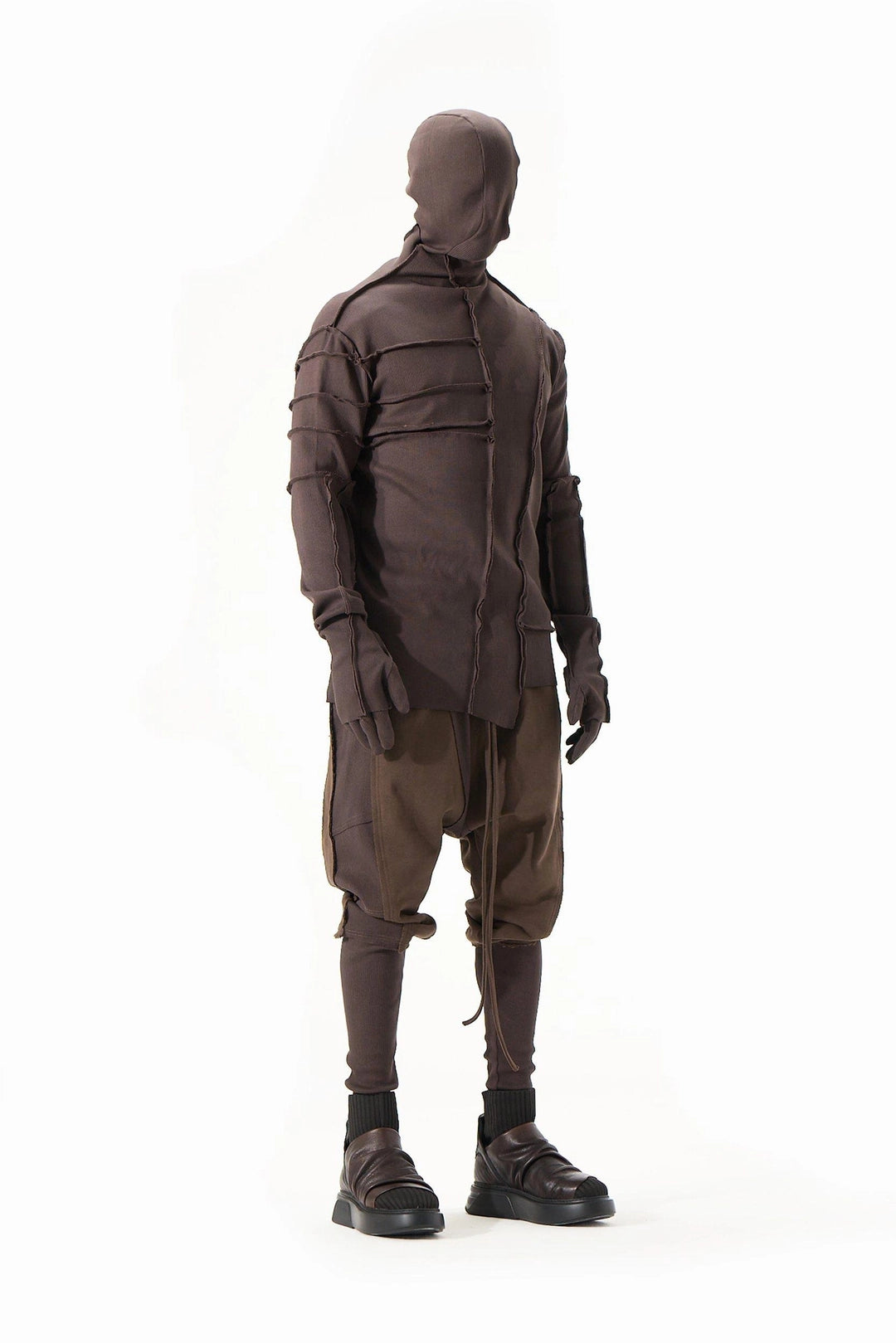 BROWN TURTLENECK SWEATSHIRT