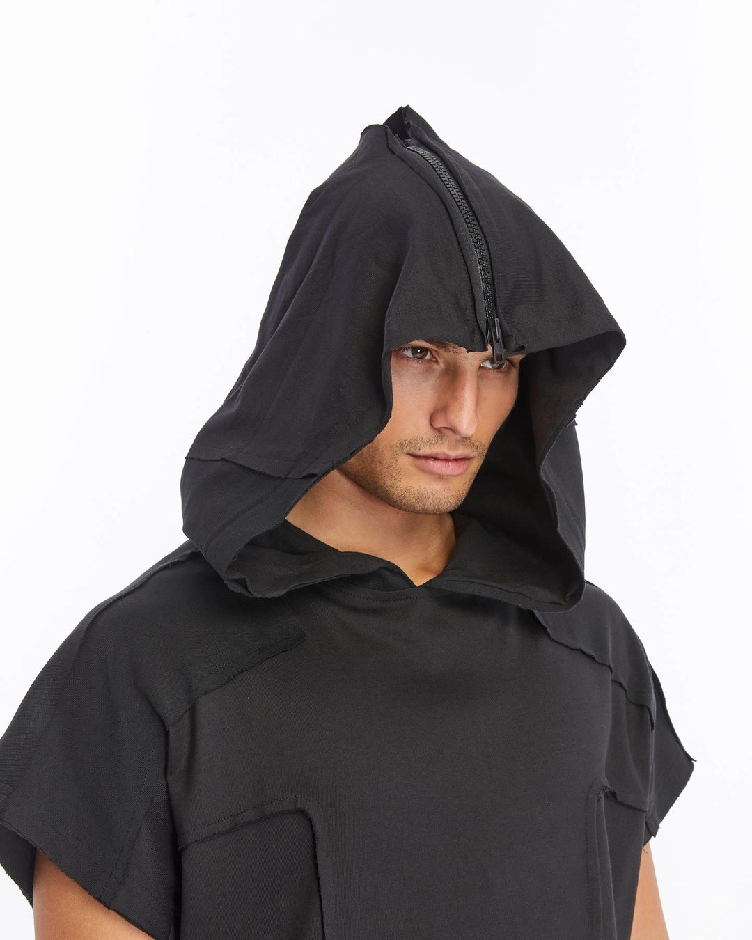 BLACK ZIP-UP HOODED T-SHIRT