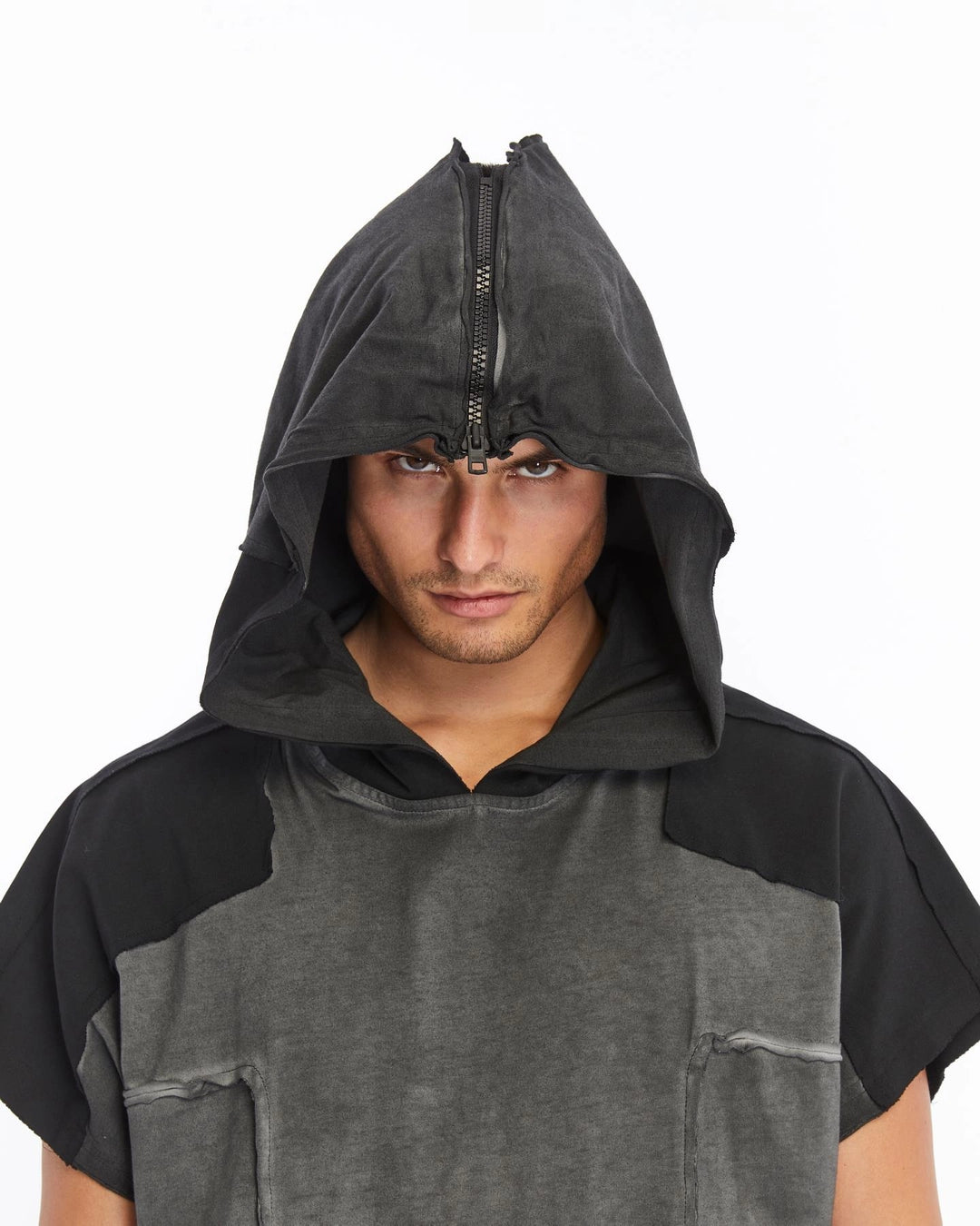 DARK GREY ZIP-UP HOODED T-SHIRT