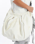 WHITE ZIPPER POCKET BAG