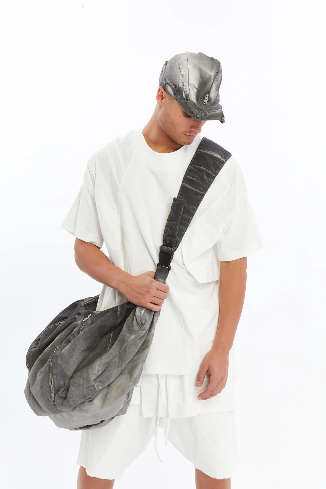 GREY ZIPPER POCKET BAG