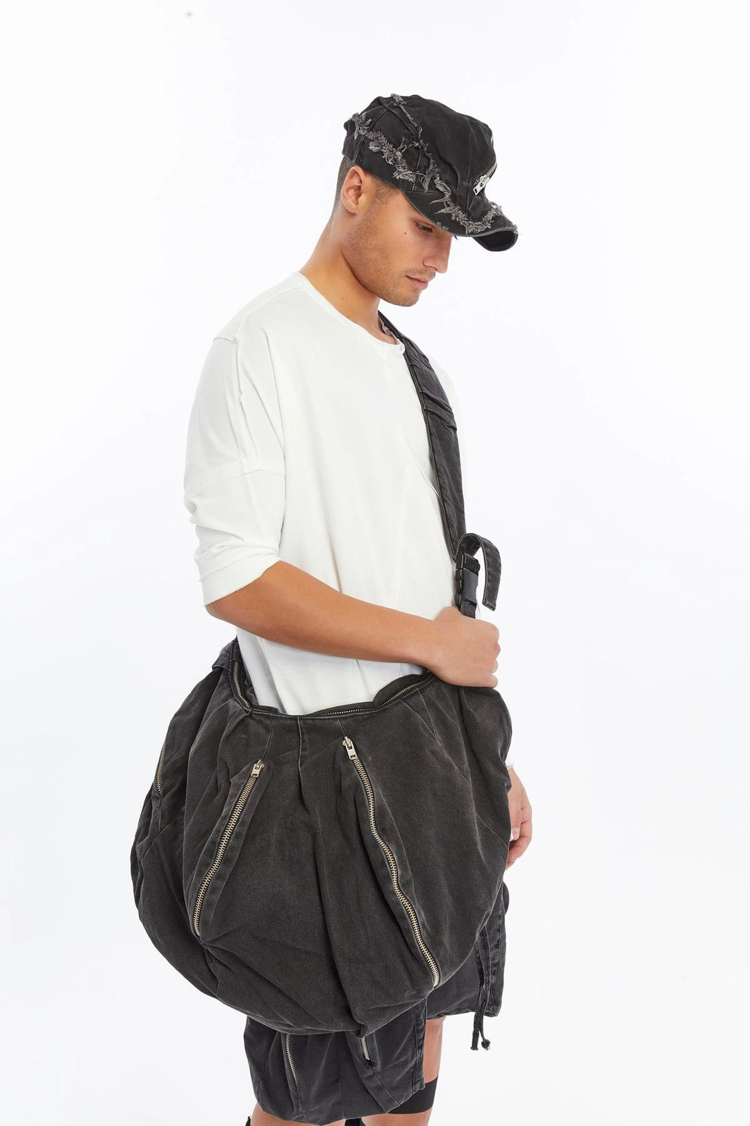 ACID BLACK ZIPPER POCKET BAG