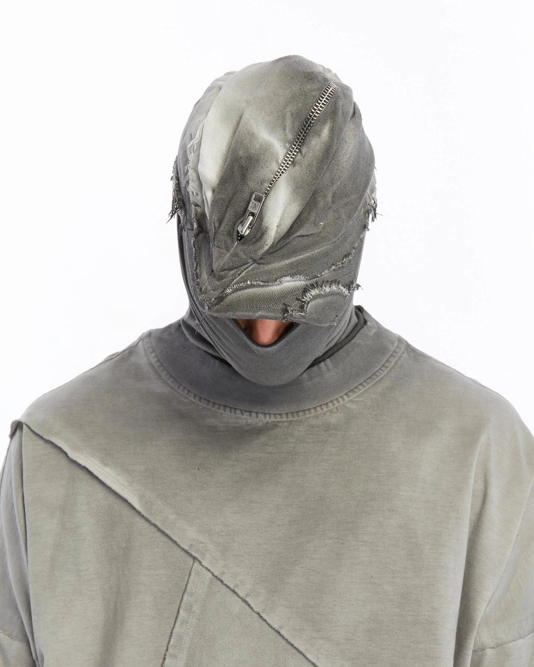 GREY ZIPPER POCKET CAP