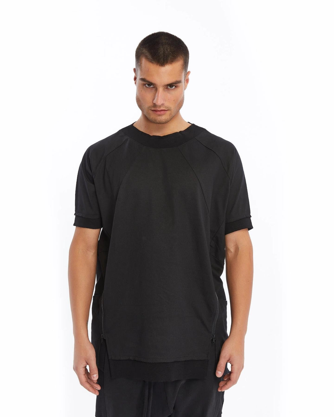 BLACK ZIPPER T-SHIRT