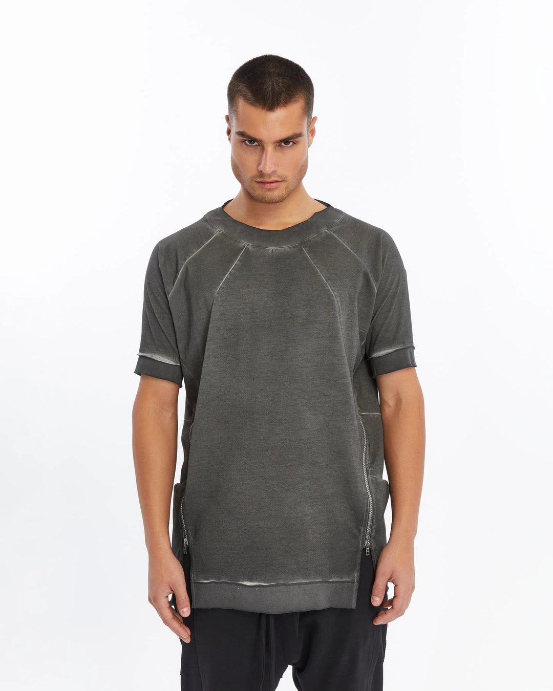 GREY ZIPPER T-SHIRT